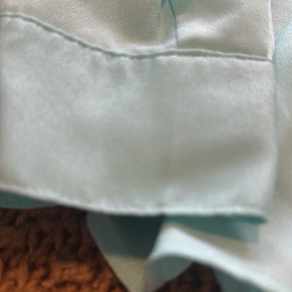 Calvin klein Women’s Blouse Size Medium Teal Silky Midi Length - Picture 2 of 8